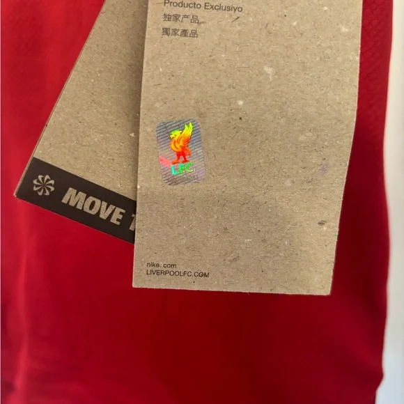 Nike kids Liverpool kit